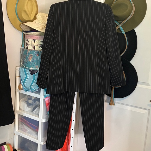 Jones Wear Black Pinstripe Women's Blazer and Trousers - Picture 7 of 9